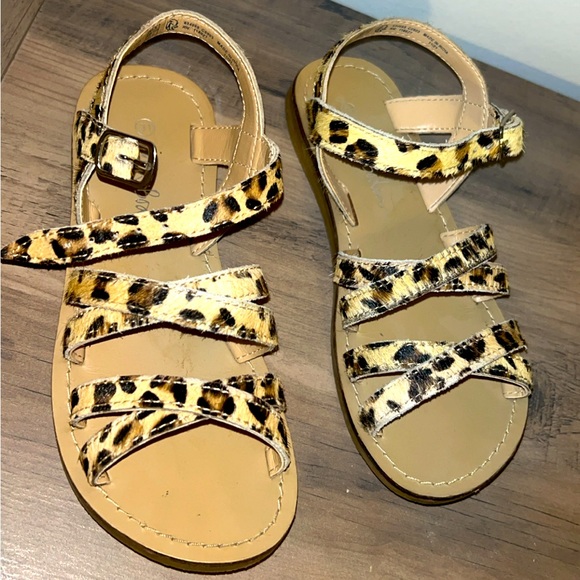 Mini Boden Other - Girls cheetah sandals size 31, will fit a child girls size 9